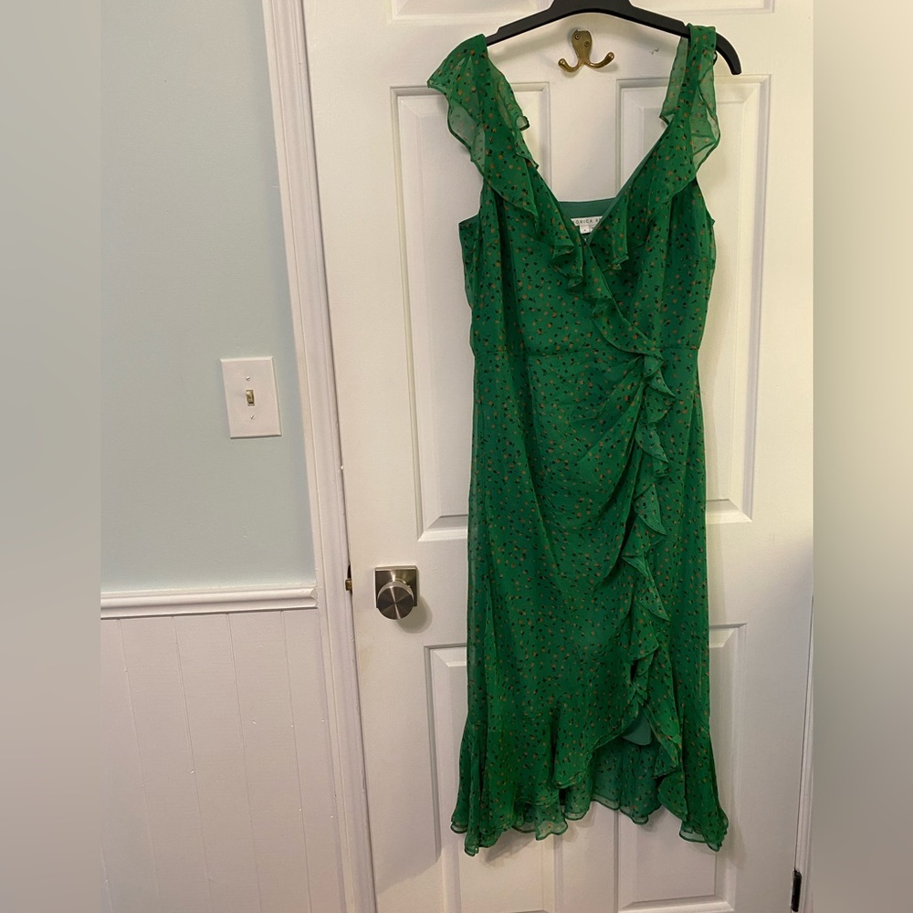 Gorgeous Green Veronica Beard silk summer dress size 8